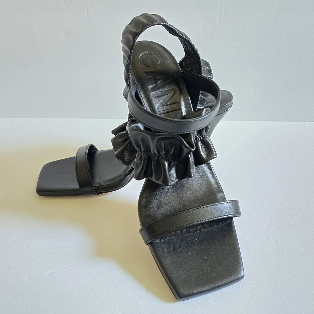 Ganni Ruffled Leather Slingback Sandals Size 39 US 9 Black - Picture 9 of 11